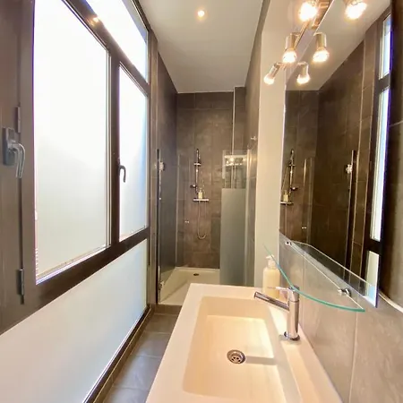 Daire True Design In Heart Of Noble Bcn