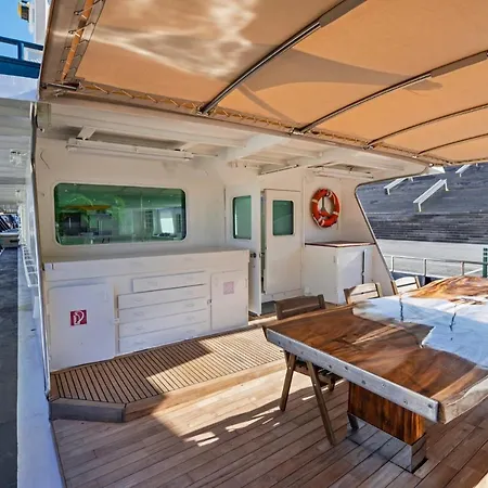 Hotel en barco Luxury Boat Sant Adrià de Besòs