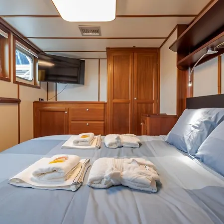 Luxury Boat Sant Adrià de Besòs