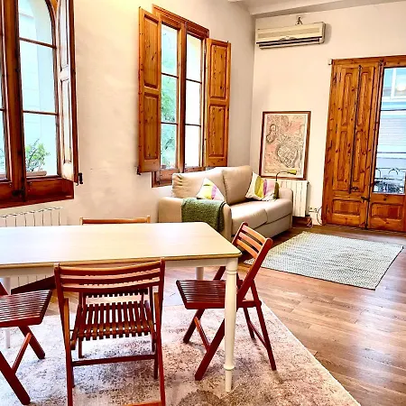 Graus Apartment *