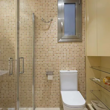 Beautiful Y Luxury Centrallylocated Apartment Barcelona