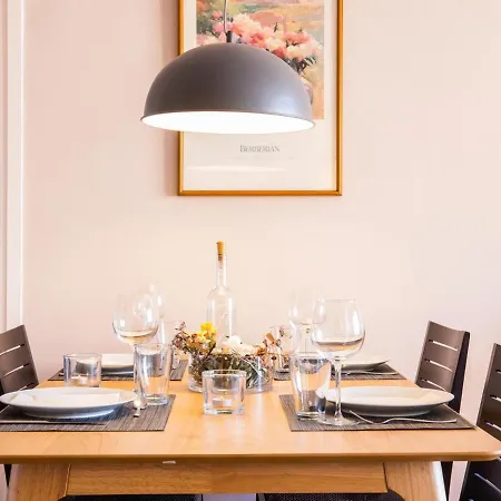 Clot Market Apartment