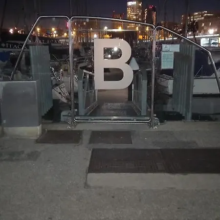 Barco El Viento Botel *