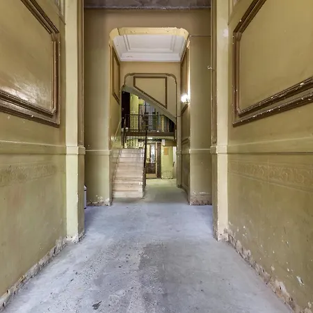 Appartamento 4br - 2bh 2 Min From Sagrada Familia *