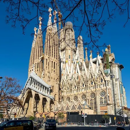 Fridays Flats Whisper-quiet Near Sagrada's Heart *