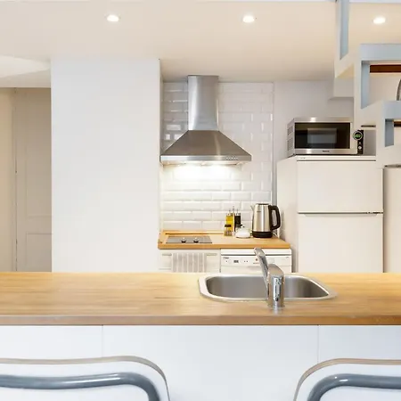 Cozy Bright Apartment