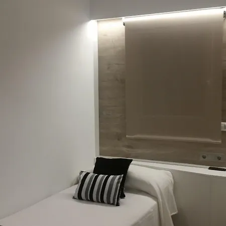 Travessera 2* Barcelona