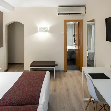Catalonia Castellnou Otel 3*