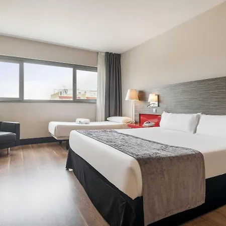 Ilunion Hotel