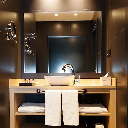 Ambit Hotel 4*
