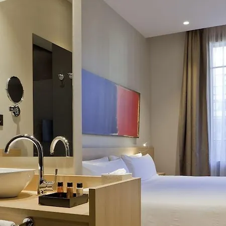 Ambit Hotel