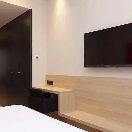 Ambit Hotel