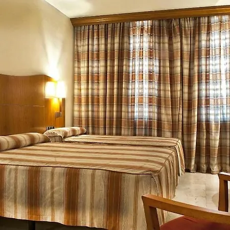 Hotel Aristol - Sagrada Familia 3*