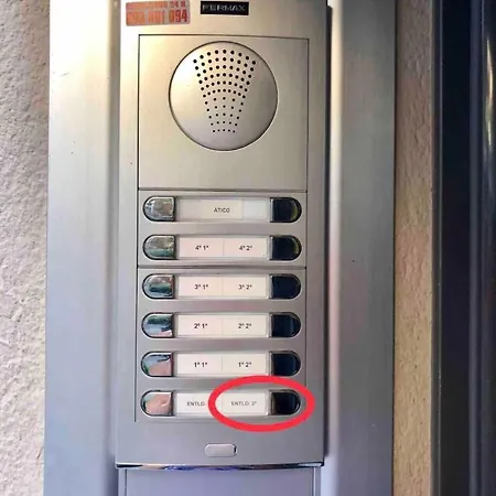 Sagrada Familia- Excelente Ubicación Apartamento *