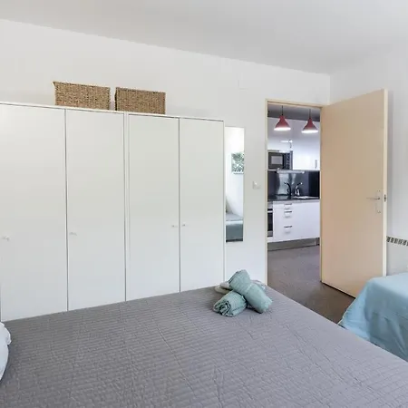 Residencia Universitaria Resa Campus Del Mar Appartamento