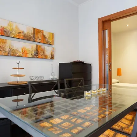 Apartment Aparteasy - Turo Park With Lovely Balcony