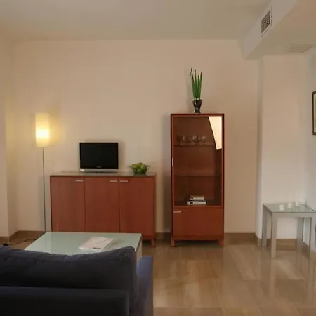 Arago565 Aparthotel