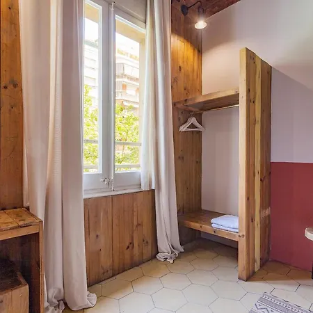 Hostal Bird House Barcelona