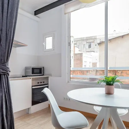 Spacious Doubleroom Apartment At Sants Apartment Barcelona