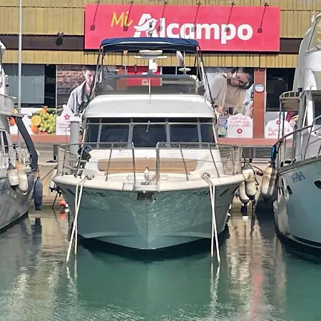 Barco El Marques Botel *