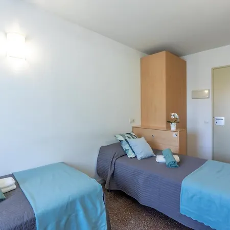 Апартаменты Residencia Universitaria Resa La Ciutadella *