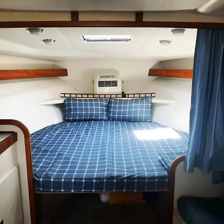 Cozy Private Two Yacht In Barcelona - Port Fórum