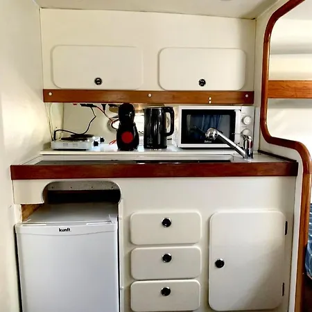 Cozy Private Two Yacht In Barcelona - Port Fórum Sant Adrià de Besòs