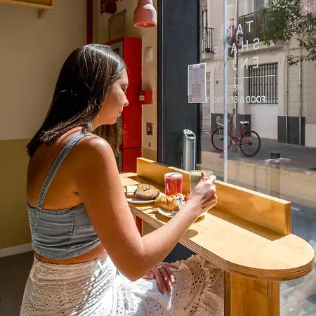 Hostel Latroupe Poblenou