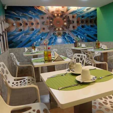 Hotel Medicis 2*
