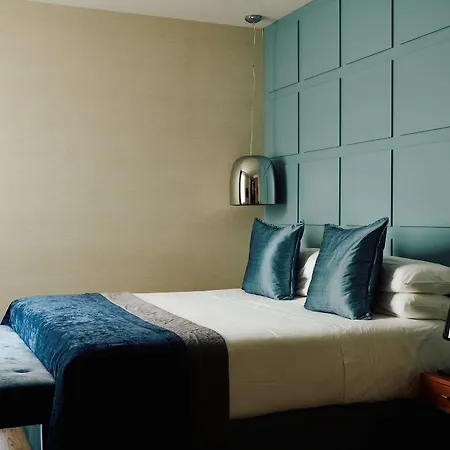 Gallery 4 Sup Hotel 4*
