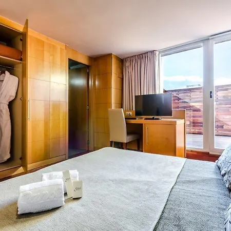 Hotel Sansi