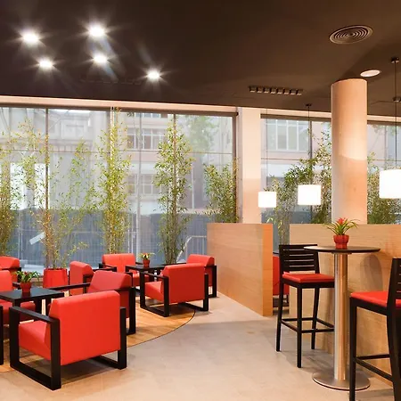 Ibis Plaza Glories 22@ Otel