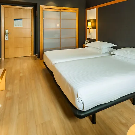 Universal Hotel