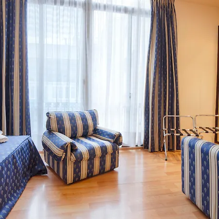 Atlantis By Atbcn Hotel 3*