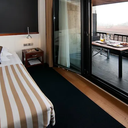 U232 Hotel