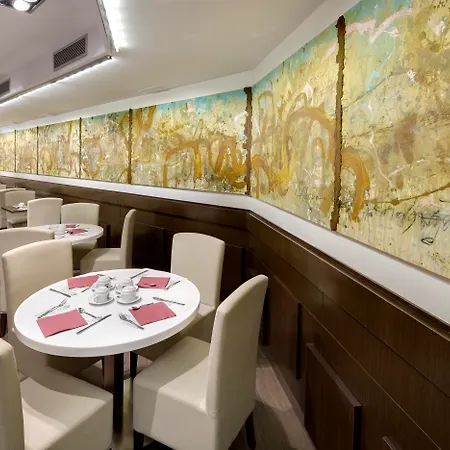 巴塞罗那殖民酒店 4*