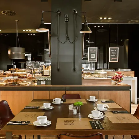 Grand Central, Small Luxury