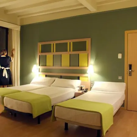 Ciutat De Hotel 3*