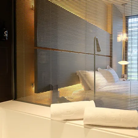 Hotell B
