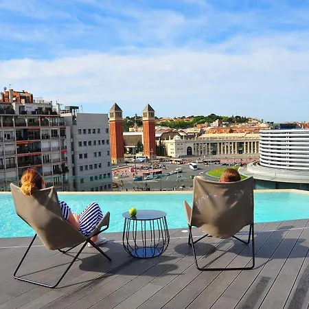 Hotell B