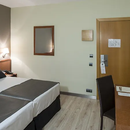 Otel Catalonia Castellnou