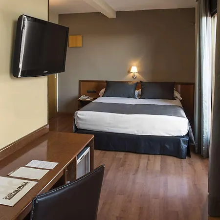 Catalonia Castellnou Hotell 3*