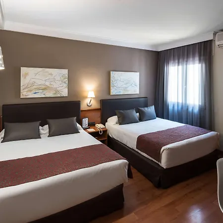 Otel Catalonia Castellnou 3*