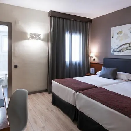 Catalonia Castellnou Otel Barselona