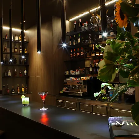 Hotel Attica 21 Mar
