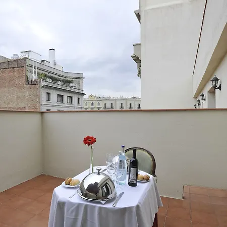 Roger De Lluria Hotel