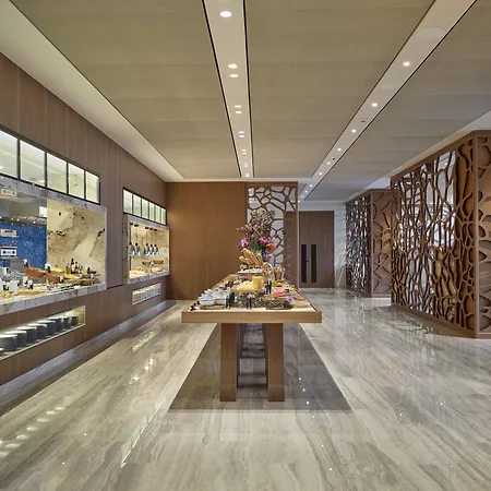Intercontinental By Ihg Hotel 5*