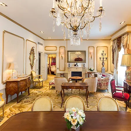 El Palace Hotel