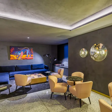 Mate Collection Gerard, Hotel