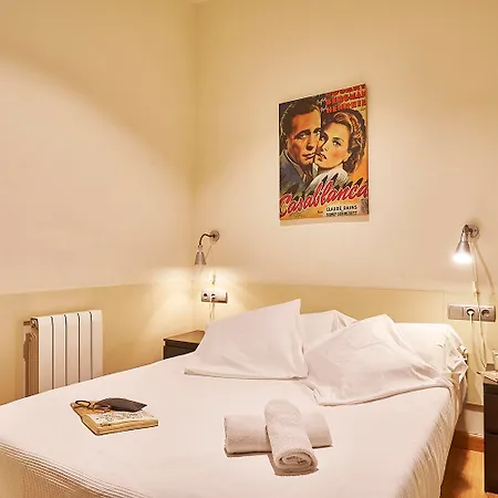Sants Station Apartmán *